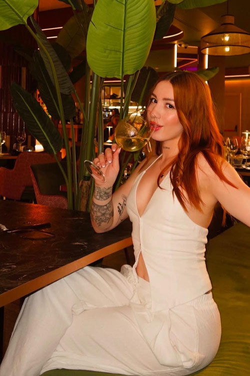 Escort - VERONICA - Ibiza Tops